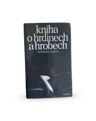 Kniha o hrdinech a hrobech